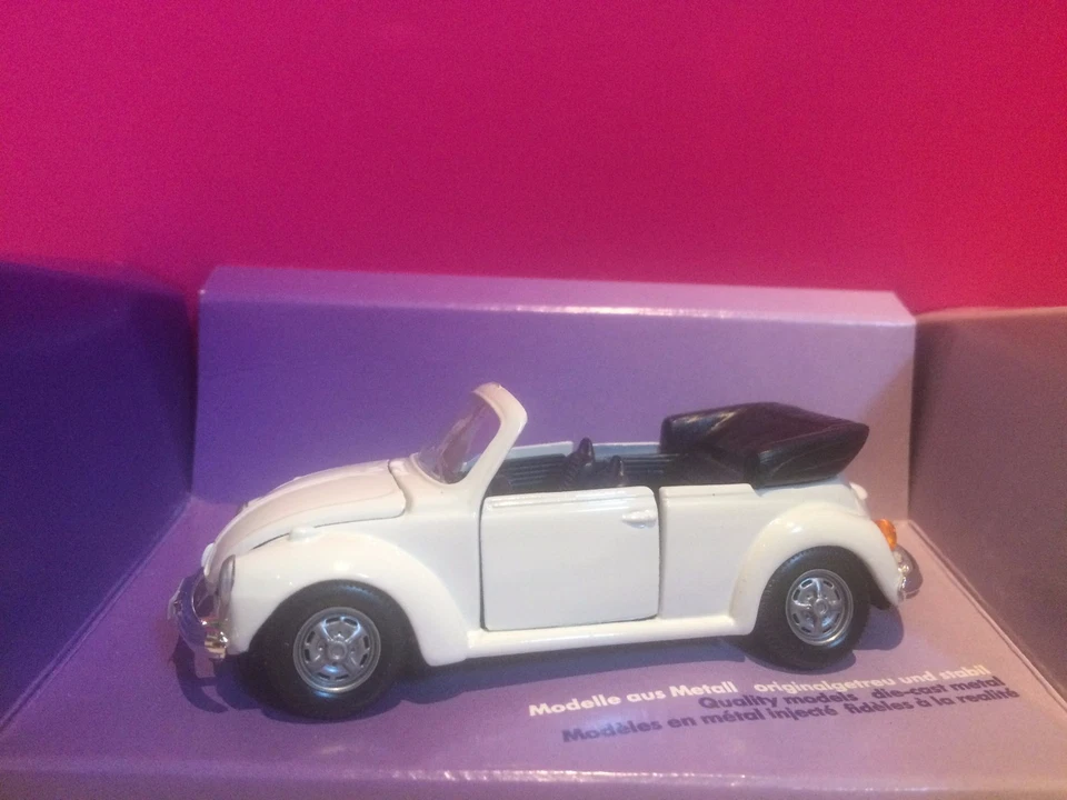 SIKU SUPERBE VOLKSWAGEN 1303 CABRIOLET NEUF EN BOITE 1/43 I13 - Photo 2/2