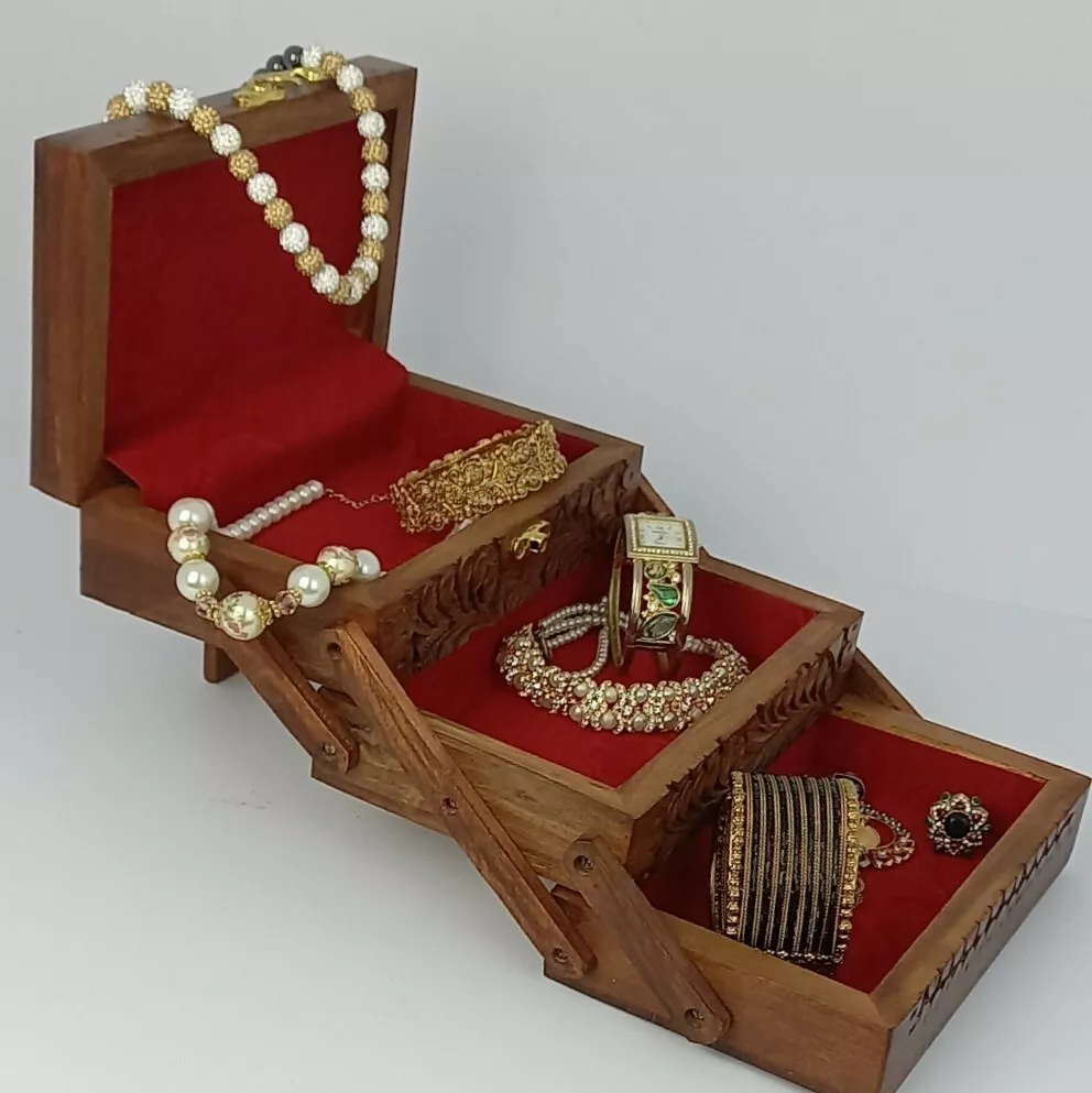 Unique store jewelry boxes
