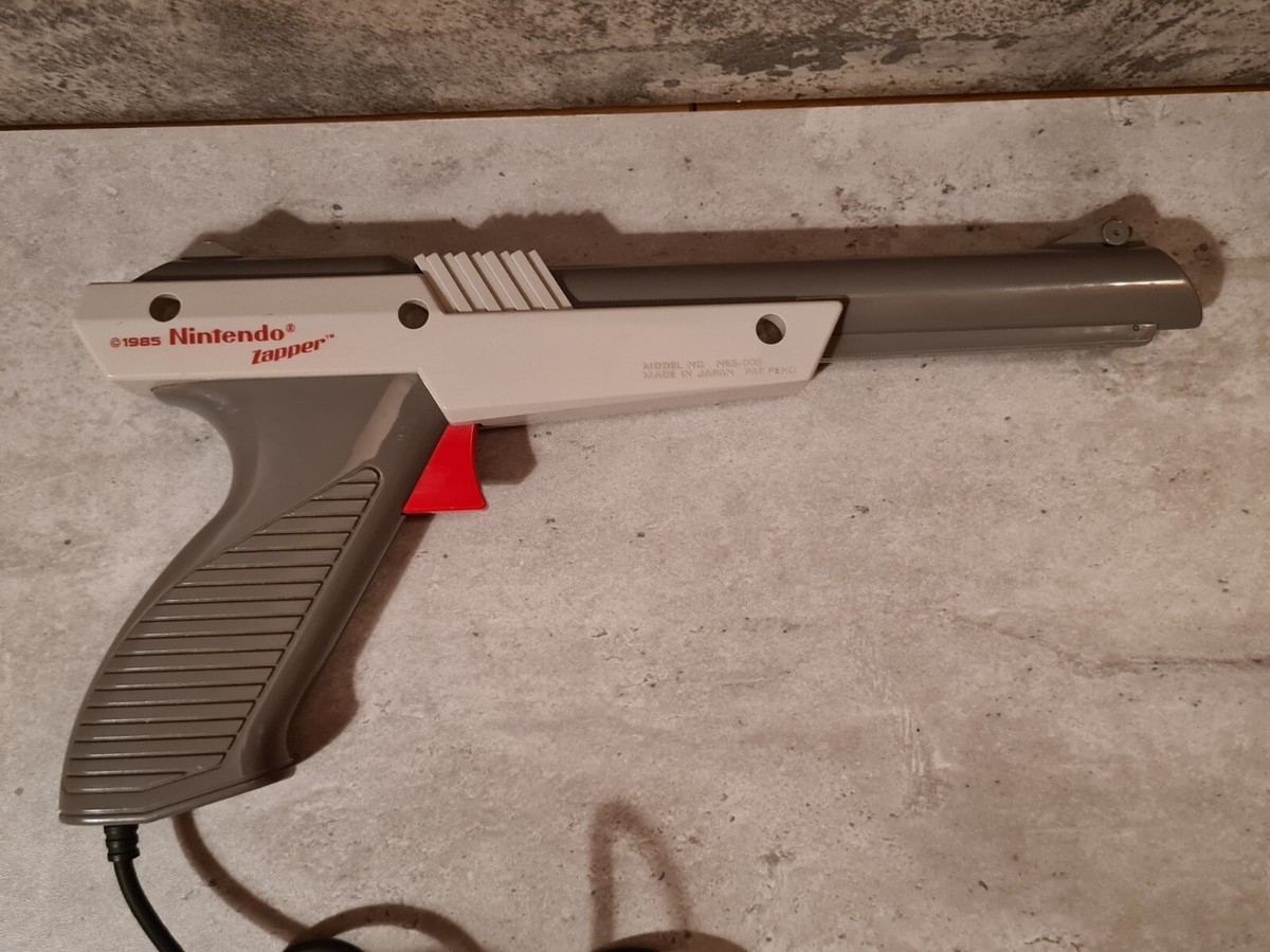 Nintendo NES Zapper Light Gun 1985 Grau Grey | eBay