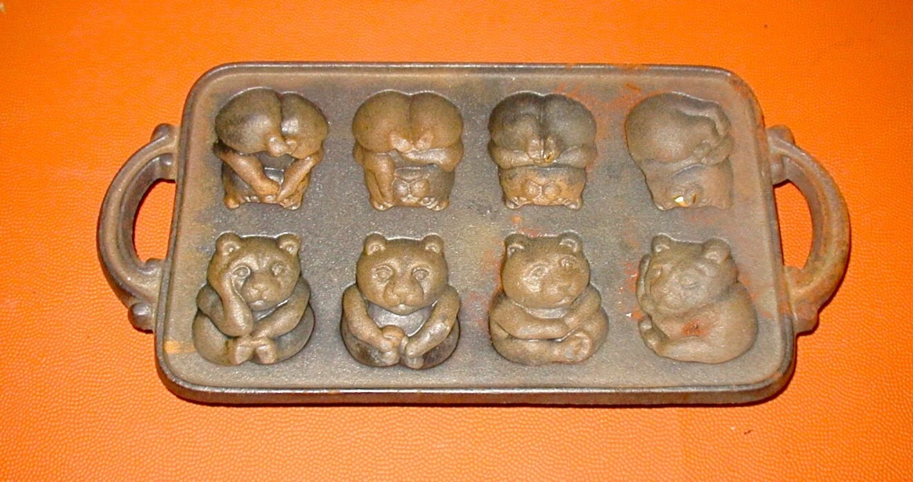 cast iron teddy bear cupcake baking tray vintage original kitchen decorating