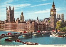 BR83390 the houses of parliament london ship bateaux double decler bus  uk
