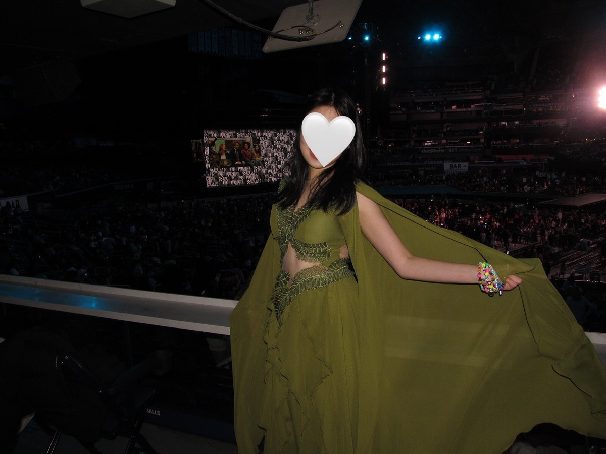 and other stories green dress Icons Of Style: Taylor Swift – CHROME
