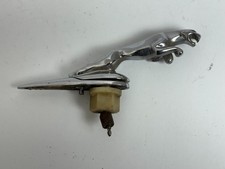 Jaguar  S-type X-type  2000 - 2008  Leaping Cat Hood Ornament Oem