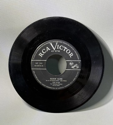 Country 45 Eddy Arnold - Rockin' Alone / I'M Thinking Tonight Of My Blue Eyes On