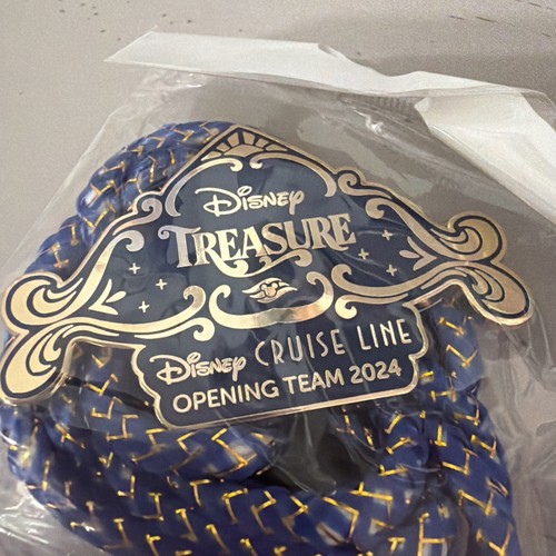 Disney Cruise Line DCL Treasure Enamel Cast Opening Team Lanyard Bolo NIP