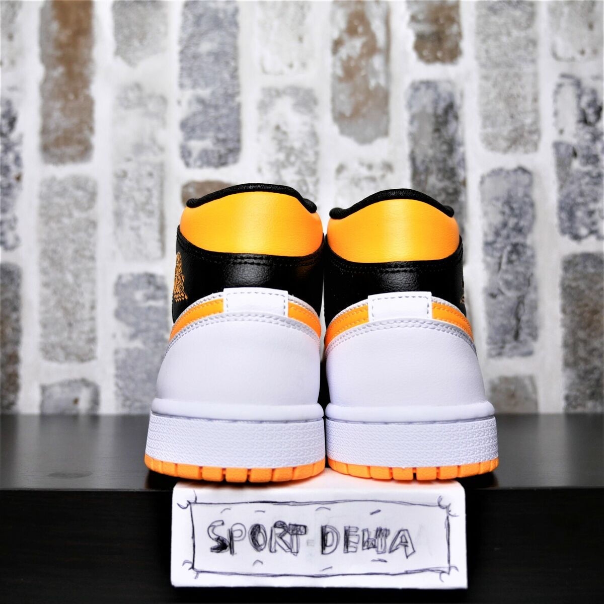 Nike Air Jordan 1 Mid Laser Orange Black Women's sz 10 Nike Air Jordan 1 Mid Laser Orange Black Women's sz 10