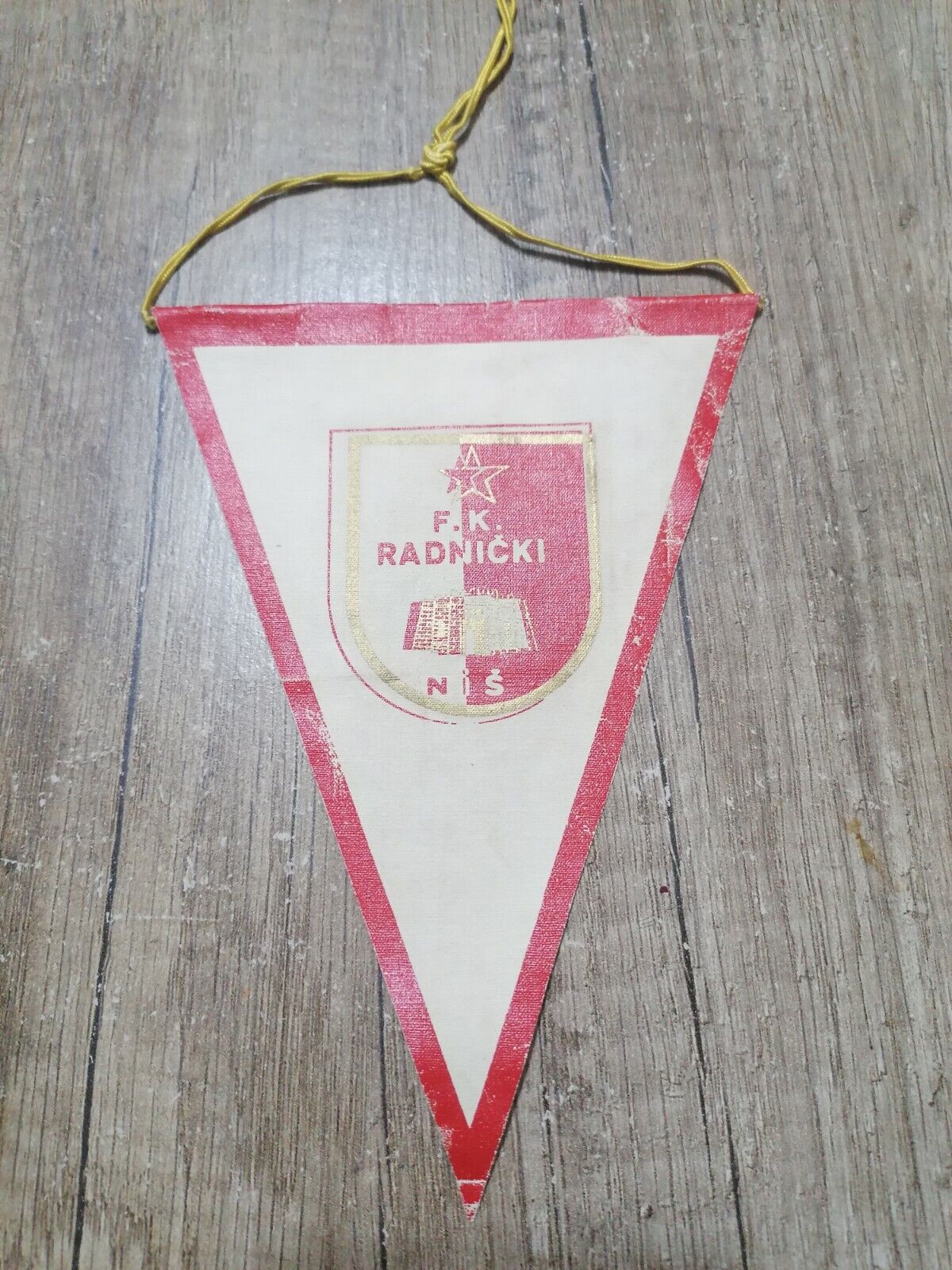 SERBIA FOOTBALL CLUB FK RADNICKI NIS VINTAGE PENNANT , FLAG - SOCCER -  RADNIČKI