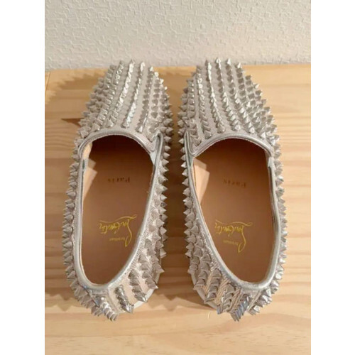 【訳あり】Christian Louboutin スニーカー 1210941 シルバー 37 Christian Louboutin Studded Silver Low cut Sneakers Size:8