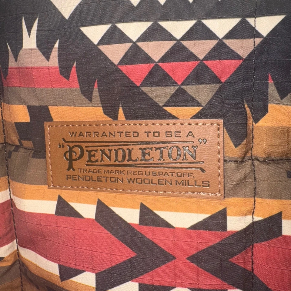 Pendleton Aztec Print Full Zip Puffer Vest Mens Sz M Sleeveless Nehalem Tan NEW - Image 3 of 4