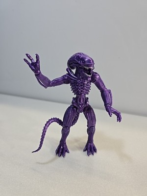 Alien Collection XENOMORPH WARRIOR Figure Lanard Walmart Exclusive Purple
