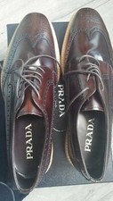 très belle chaussure Prada pointure UK 9 FR 43