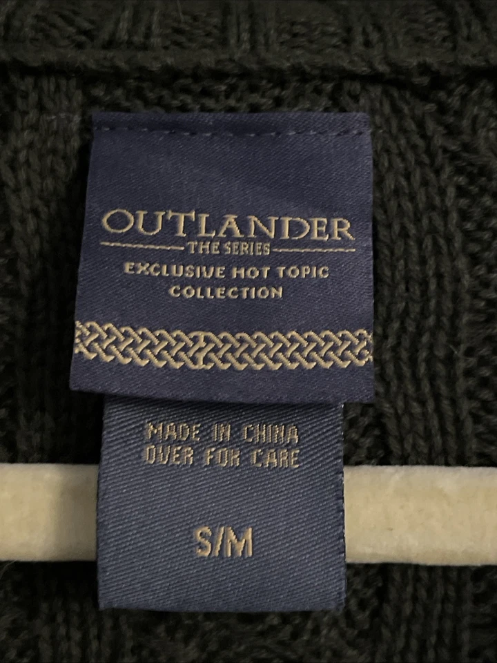 Capa Hot Topic Outlander Cableknit para mujer S/M verde bosque Foto 2 de 4