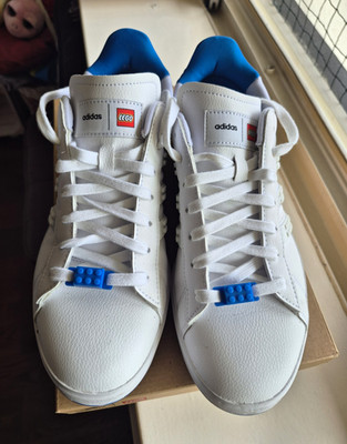 adidas Grand Court 2.0 x LEGO Herren Sneaker Weiß/Blau EU 42.5 GW7178