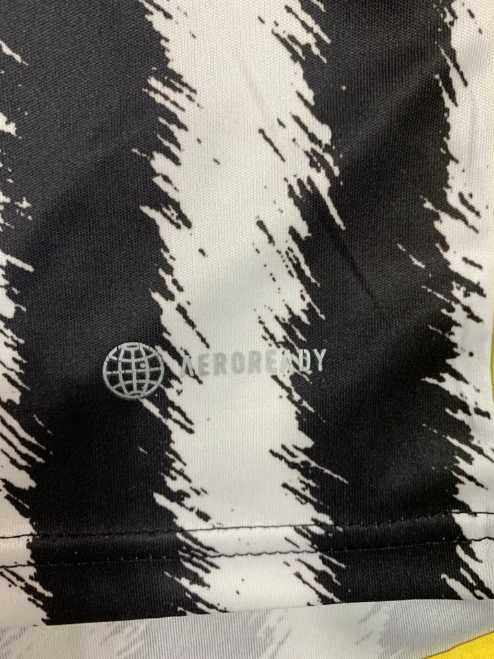 Adidas Heat.Rdy Juventus Jersey Mens Sportswear Athleisure Size M - Image 4 of 4