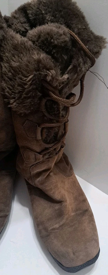 KHOMBU Womans BROWN LEATHER SUEDE WINTER  Boots Size 9 Fur Lined Lace Up - Image 2 of 4