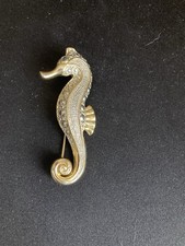 AWESOME STONE SET SEAHORSE BROOCH.  (429A)