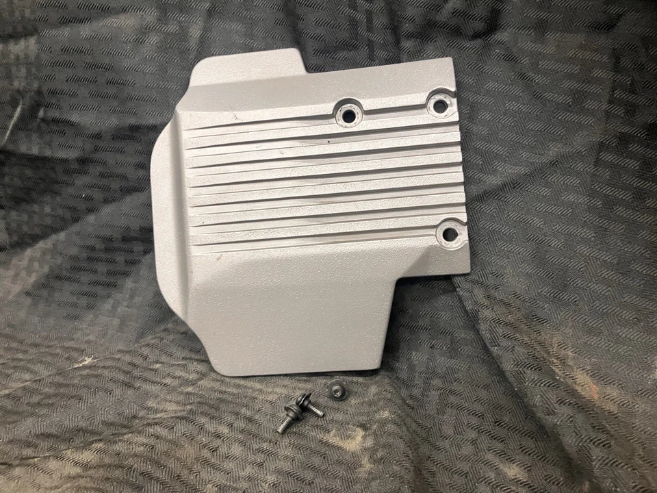 1985-92. Puerto de inyección sintonizado. Cubierta de distribuidor de extensión Tpi Plenum. Foto 2 de 4