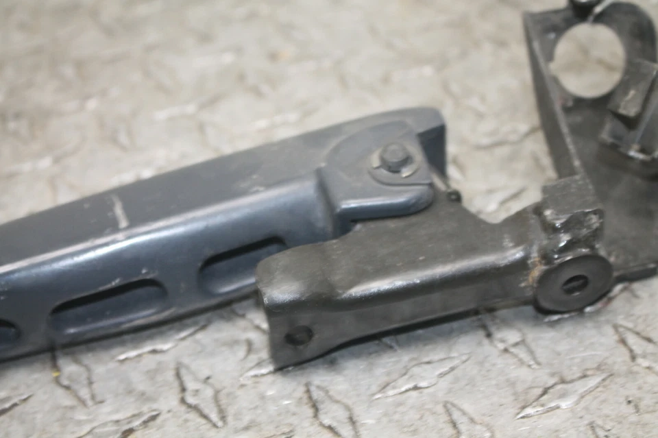 92-02 Honda ST1100 ST 1100 H1407-2) rear seat release handle latch with bracket - Изображение 4 из 4