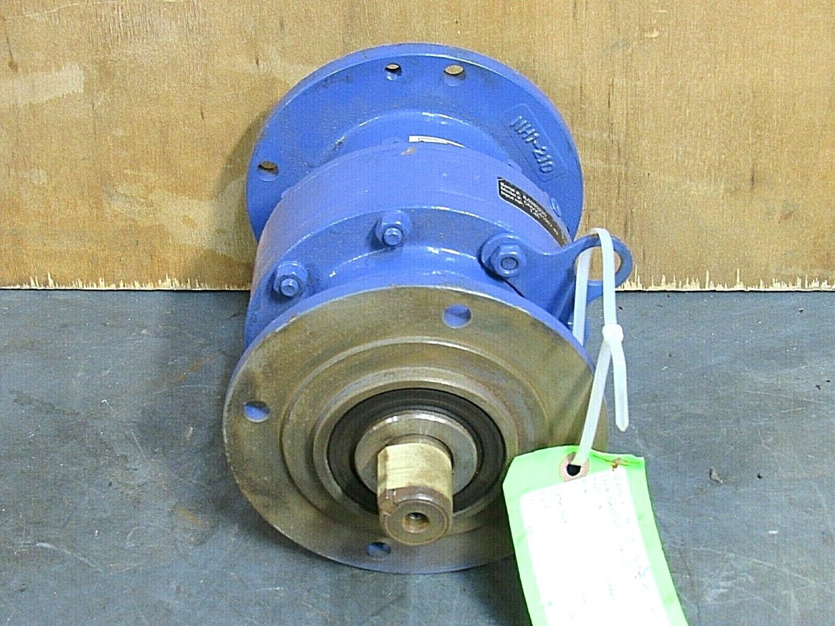 NEW SUMITOMO GEAR REDUCER CNVX-6105Y-43 43:1 RATIO 1.45HP