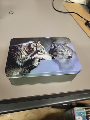 COLLCTIBLE FOLDING WOLF AND LIGHTER  KNIFE