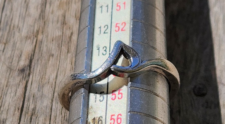 James Avery Letter S Script Initial Ring Size 7 S… - image 1