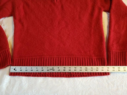 Old Navy Womens Red Lambswool Sweater Pullover Sz XL V Neck - Picture 3 of 7