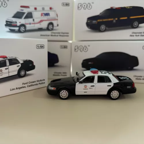 596 Model 1:64 Ford CV CROWN VICTORIA LAPD Police Model Diecast Metal Car - Picture 3 of 6