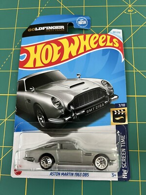 Hot Wheels Aston Martin DB5 – James Bond 007 Goldfinger Edition, Maßstab 1:64, Short Card