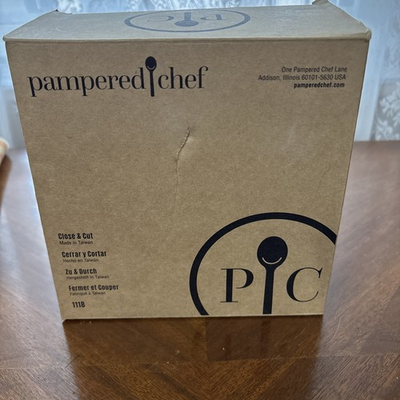 #ad #ad Pampered Chef Close and Cut for Bagels Fruits Vegetables Meats model 1118 $119.00