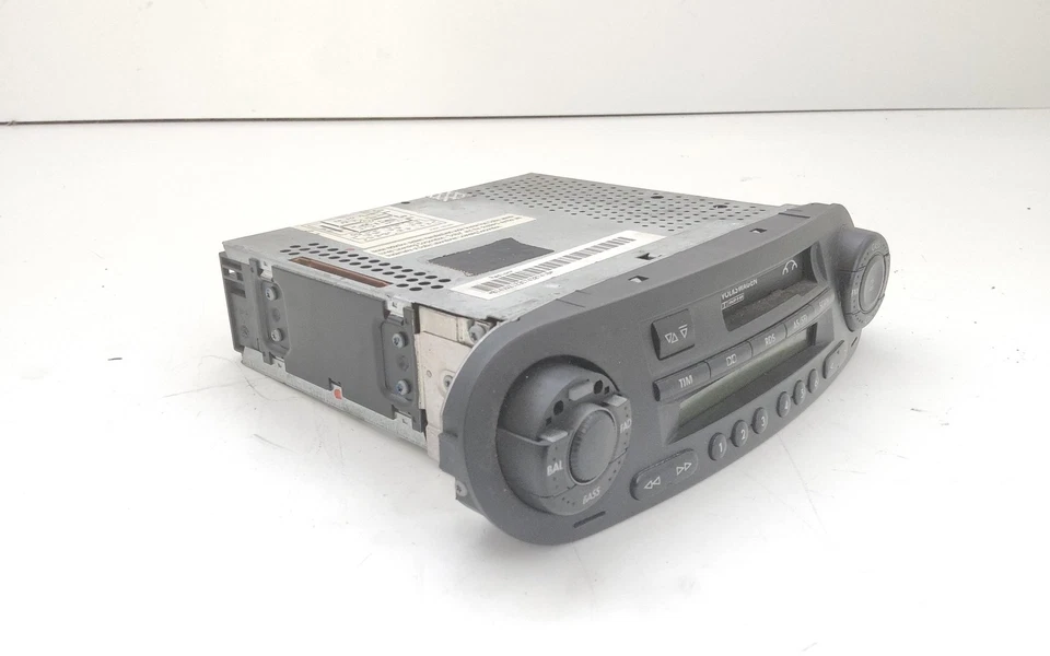 AUTORADIO PER VOLKSWAGEN New Beetle 1° Serie 1C0035186 (98>10) - Immagine 2 di 4