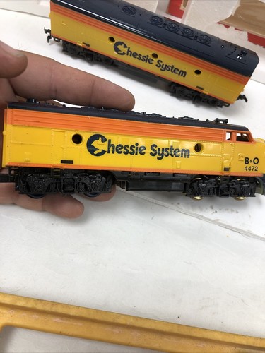 Life Like HO Scale B & O Chessie System Locomotive 4472 & Dummy FB7 BOX UNTESTED - Picture 5 of 24