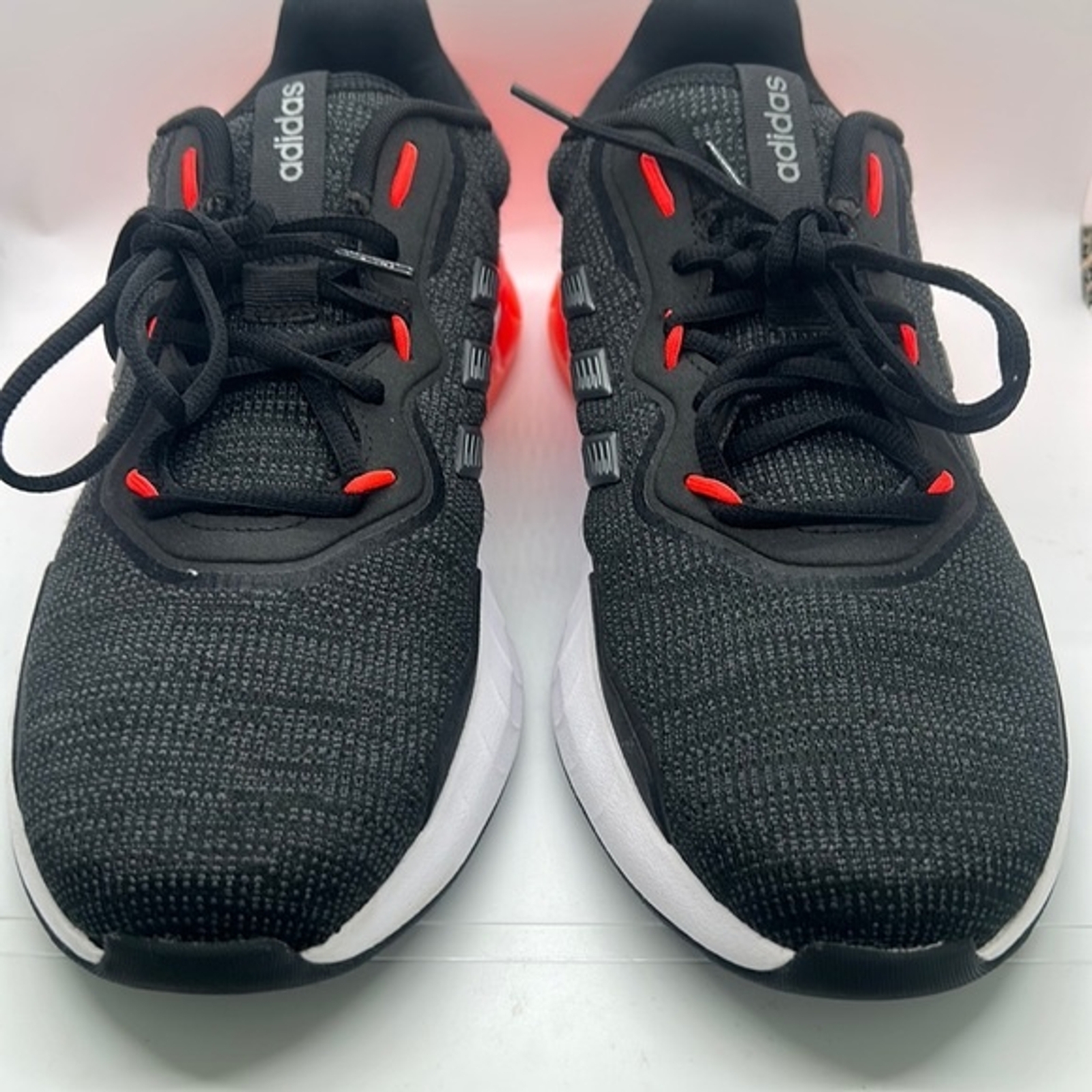 Adidas new Running men’s sneakers Black/ Metallic/ color 12 size Adidas new Running men’s sneakers Black/ Metallic/ color 12 size