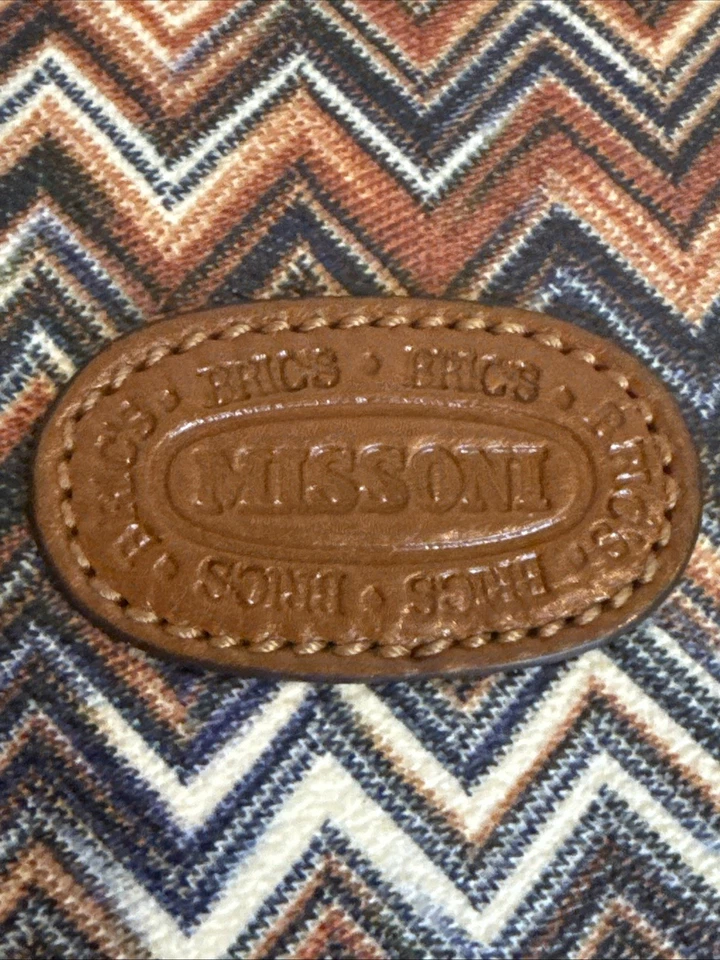 Estuche acolchado para computadora portátil/iPod Missoni x Bric’s Chevron con mango - Logo en relieve - NUEVO Foto 2 de 4