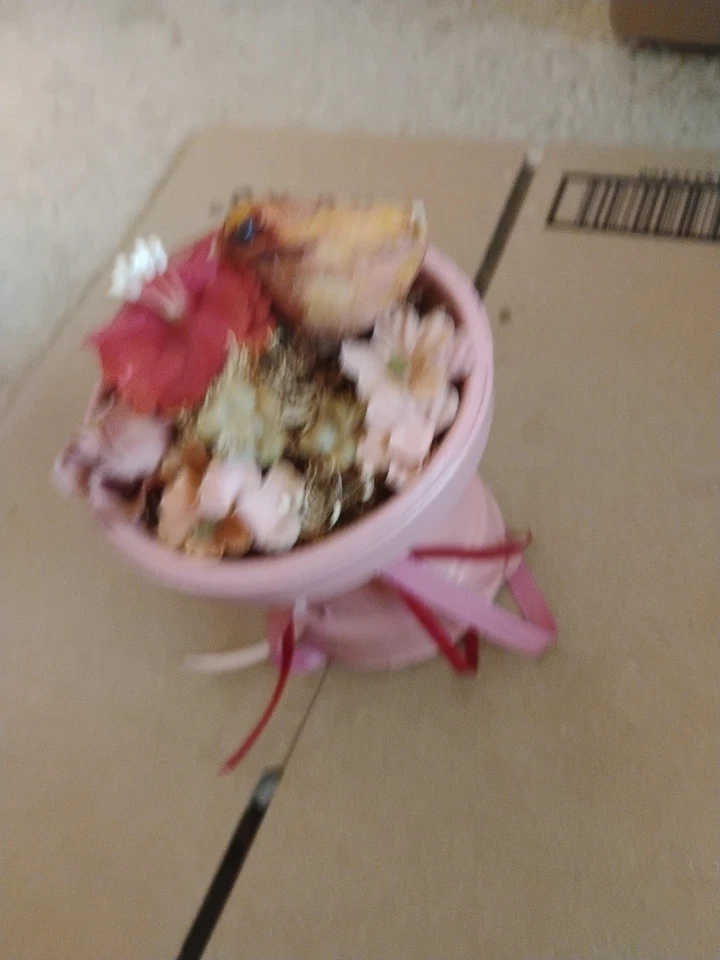 Mini maceta o maceta artesanal decorativa estilo victoriano. Foto 2 de 4