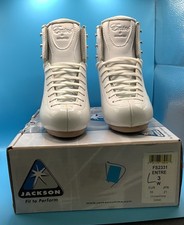 Entre FS 2331 size 3 Wide NEW boots only