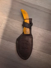 Vintage The Bone Collector USA BC-805-ybn Skinner Knife. L5