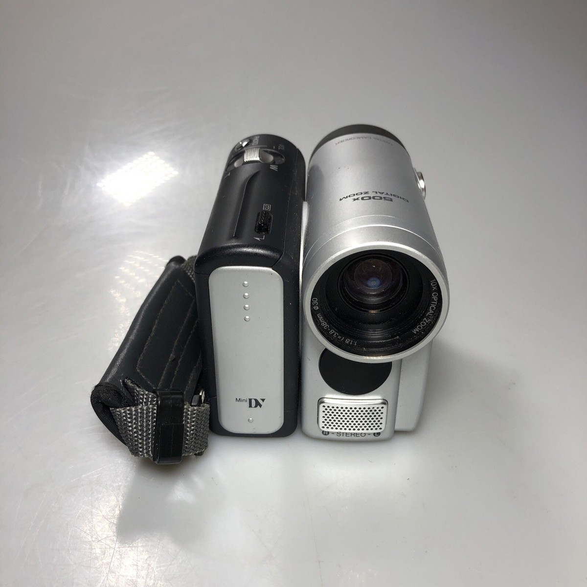 Sharp Viewcam VL-Z3U Mini DV Camcorder No Charger Untested