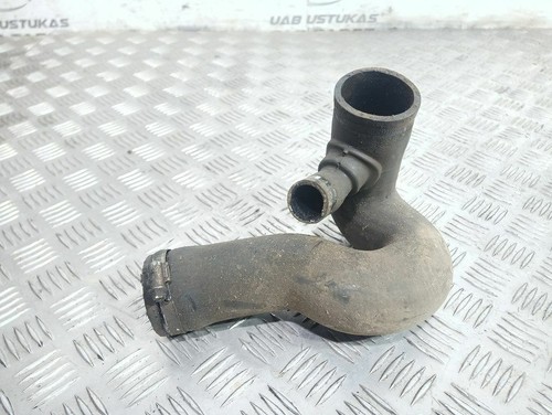 Volkswagen PASSAT B5 1997 Benzin Ansaugrohr Ansaugschlauch Turbolader UST58859