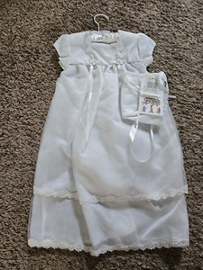 The Children’s Hour 12 Months Christening Gown/Bonnet C0031 - New in Packaging