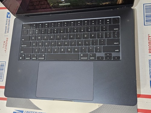 Apple MacBook Air 2023 15" Laptop 256GB M2 8GB RAM *COSMETIC ISSUES* APPLE CARE+ - Afbeelding 5 van 15
