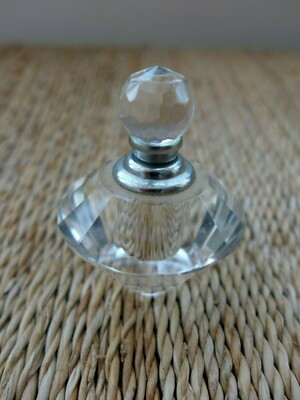Parfum kleiner Kristallflakon, runde Form, Sammler Nr.37