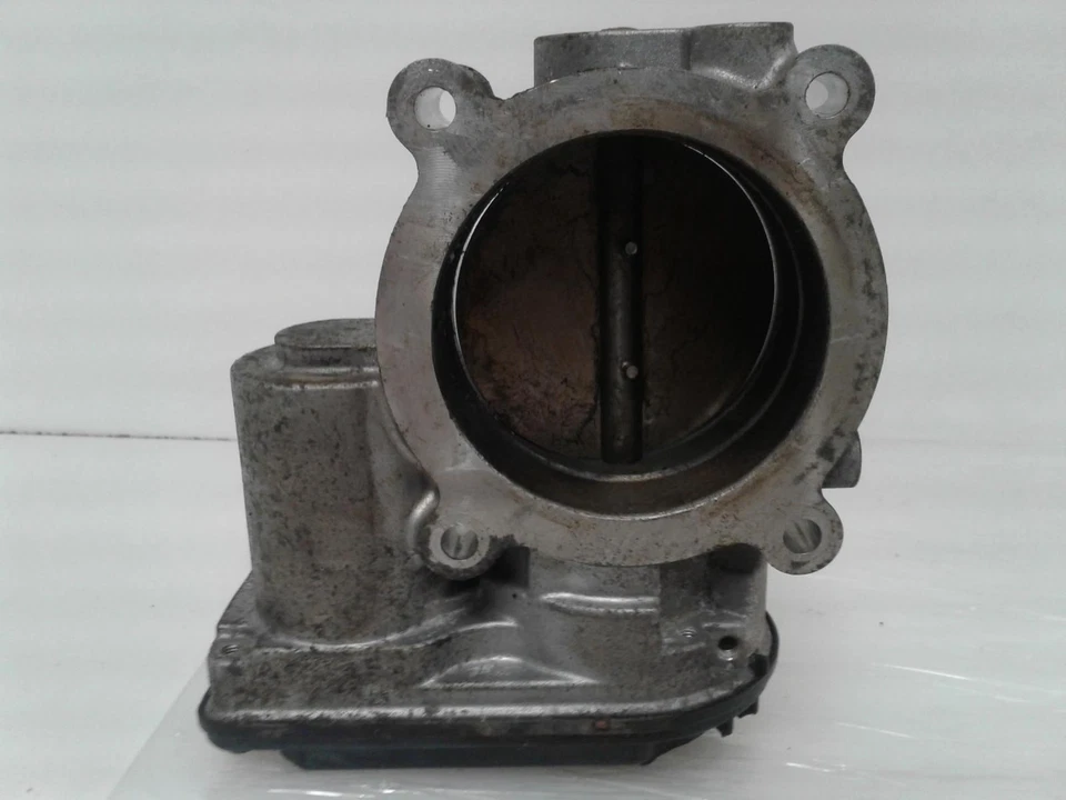 Used Fuel Injection Throttle Body fits: 2016 Ford Taurus Throttle Valve Assembly - Imagem 4 de 4