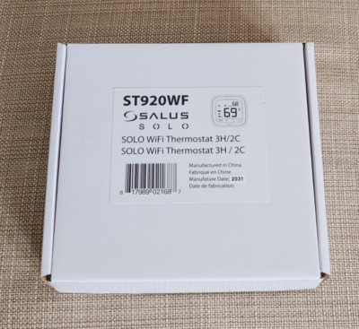 Salus Solo WIFI Thermostat ST920WF 3H/2C 2.4GHz. Brand New!