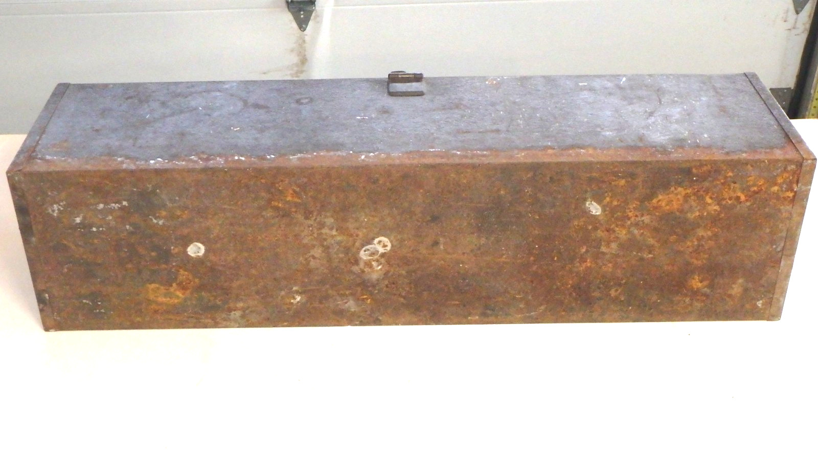 Reduced - Vintage Kennedy K-32,  Gable Top Tool Box,  32"X10"X8"