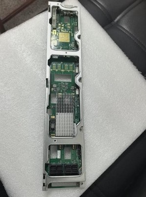 Supermicro BPN-SAS3-826EL1-N4 3.5'' 12 bay backplane 12g supporting 4 U2 drives