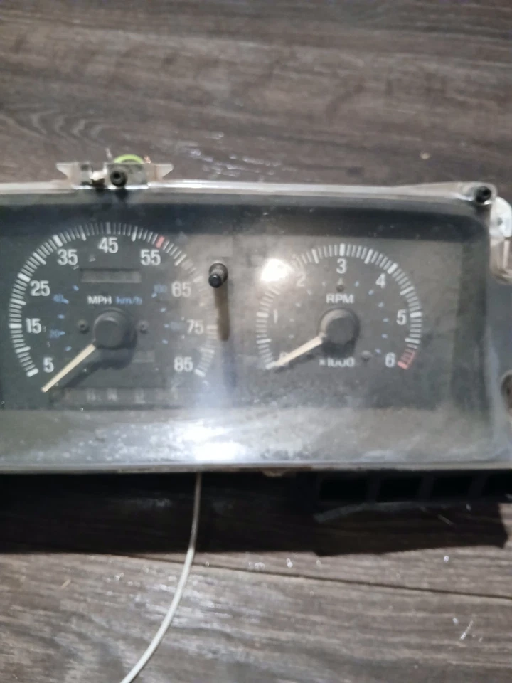Cuadro de instrumentos Ford F150 F250 Bronco 1987-1991 velocímetro velocímetro gasolina OEM 95 k Foto 3 de 4