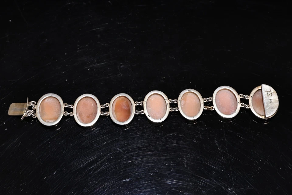 Brazalete de eslabones vintage de plata de ley con retrato camafeo de 7 caparazones Foto 4 de 4