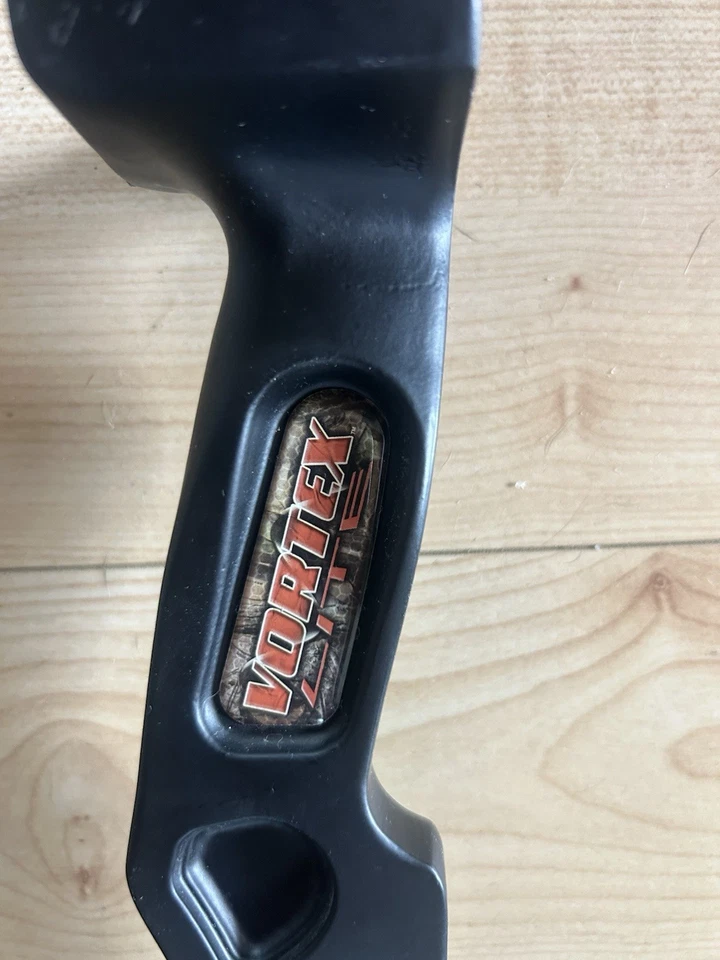 Barnett Archery Vortex Lite pacote de arco composto para jovens crianças destro 18-29 lb - Imagem 3 de 4