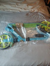 Hustle Renegade Scooter 220lb Max Rider Weight Tealblue Neon Green Rims New Hustle Renegade Scooter 220lb Max Rider Weight Tealblue Neon Green Rims New