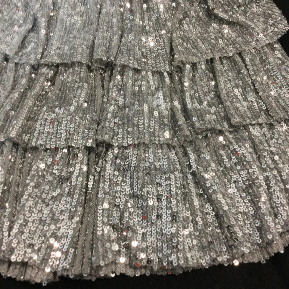 Falda ZARA Niños Lentejuelas Plateadas Volantes en Niveles Niñas Talla 7 Foto 4 de 4